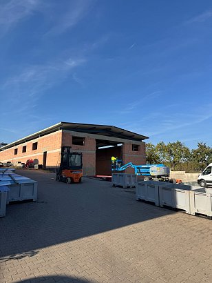 Rosteme. Stavíme novou halu pro budoucnost vinařství Holánek